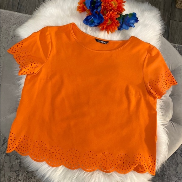 Orange Short Sleeved Top With Laser Cutout Accent Sz MED - Picture 4 of 6